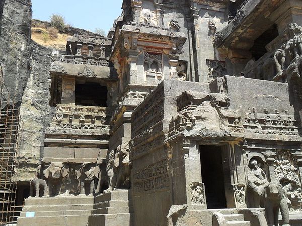 ऐलोरा की गुफाएं 