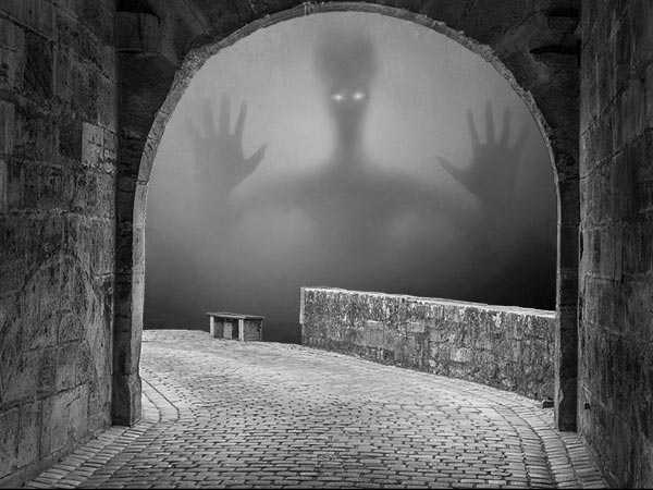 गांव पर शैतानी साया 