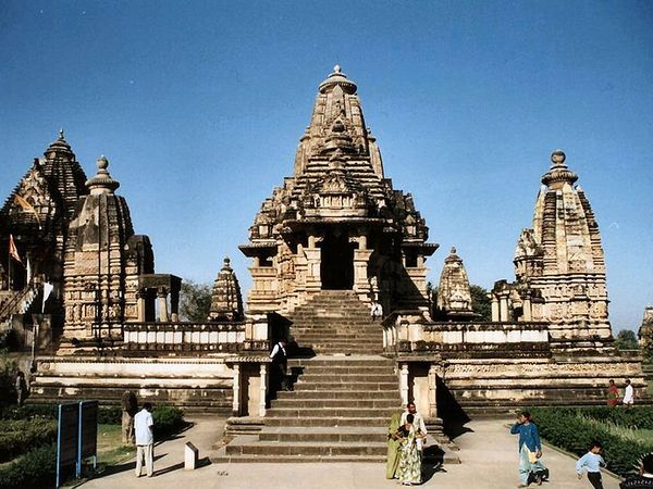 लखनऊ से खजुराहो