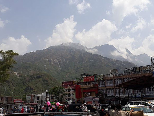 वैष्णो देवी मंदिर 