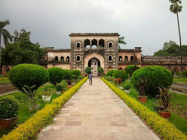 गुलाब बाड़ी 