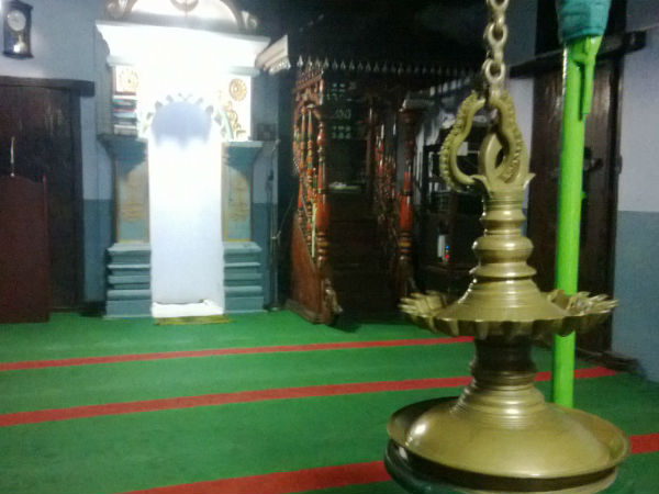 जलता रहता है एक दिया 