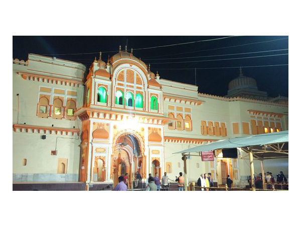 मंदिर के खुलने और बंद होने का समय