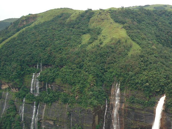 पूर्वोत्तर भारत घूमे 