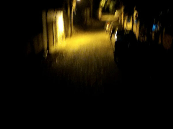 कोई नहीं जानता आखिर राज क्या है? 