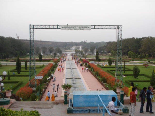 वृन्दावन गार्डन 