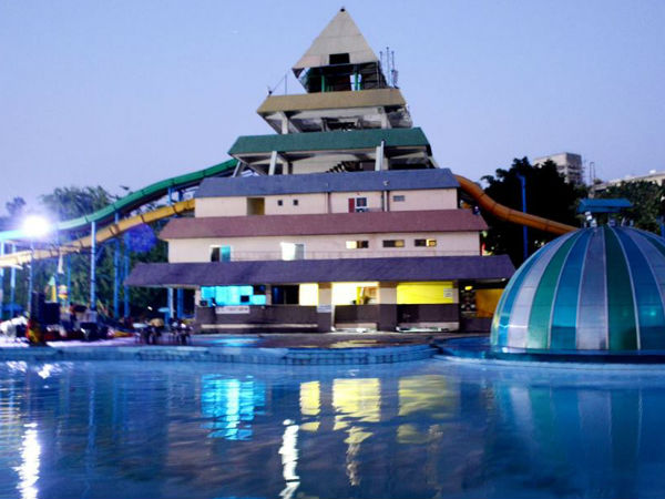 आनंदी वाटर पार्क