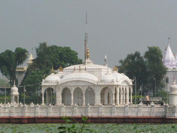 जल मंदिर, पावापुरी 