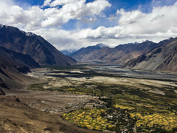 नुब्रा घाटी