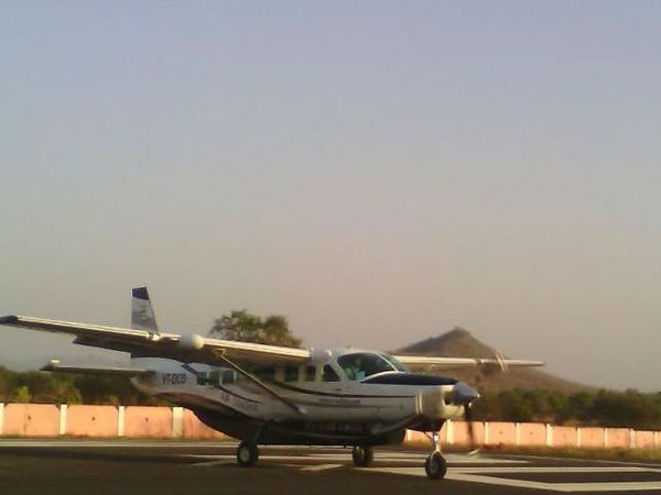 फ्लाइट का शेड्यूल 