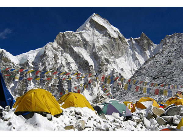 औली में कैम्पिंग का अनुभव