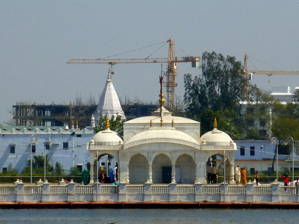 जैन मंदिर 