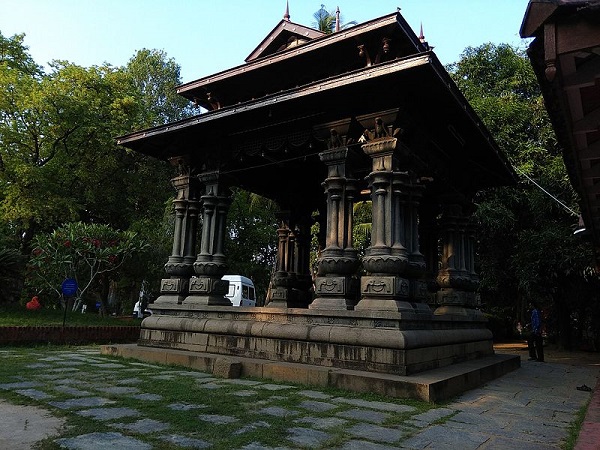 त्रिप्रांगोड कलाश्रम मूर्ति मंदिर