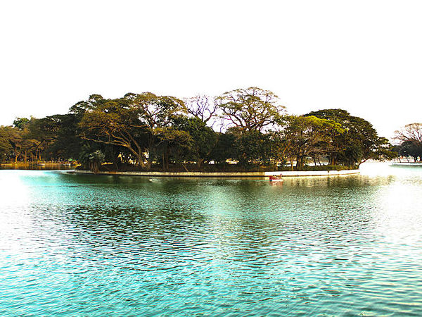 उल्सूर झील 