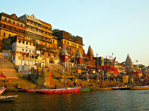 आसपास की जगहों की भी कर सकते हैं सैर 