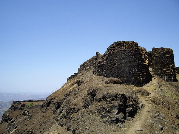 तोरणा किले का इतिहास