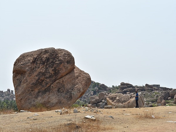 शिव - पार्वती और कामदेव 