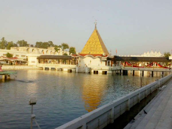 देवी तालाब