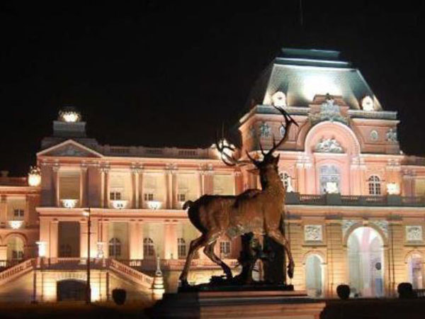 जगतजीत महल