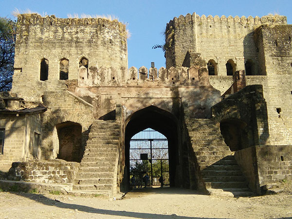 नूरपुर किला