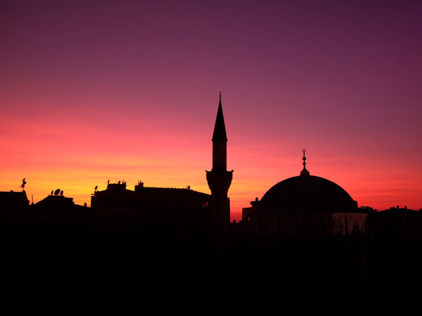 पीर हाजी रतन की मजार