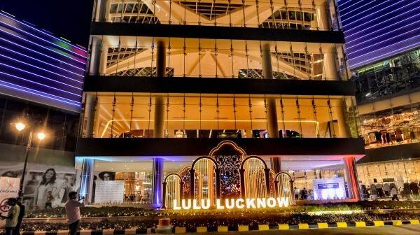 बैगेज काउंटर के साथ बेबी केयर रूम की भी व्यवस्था उपलब्ध 