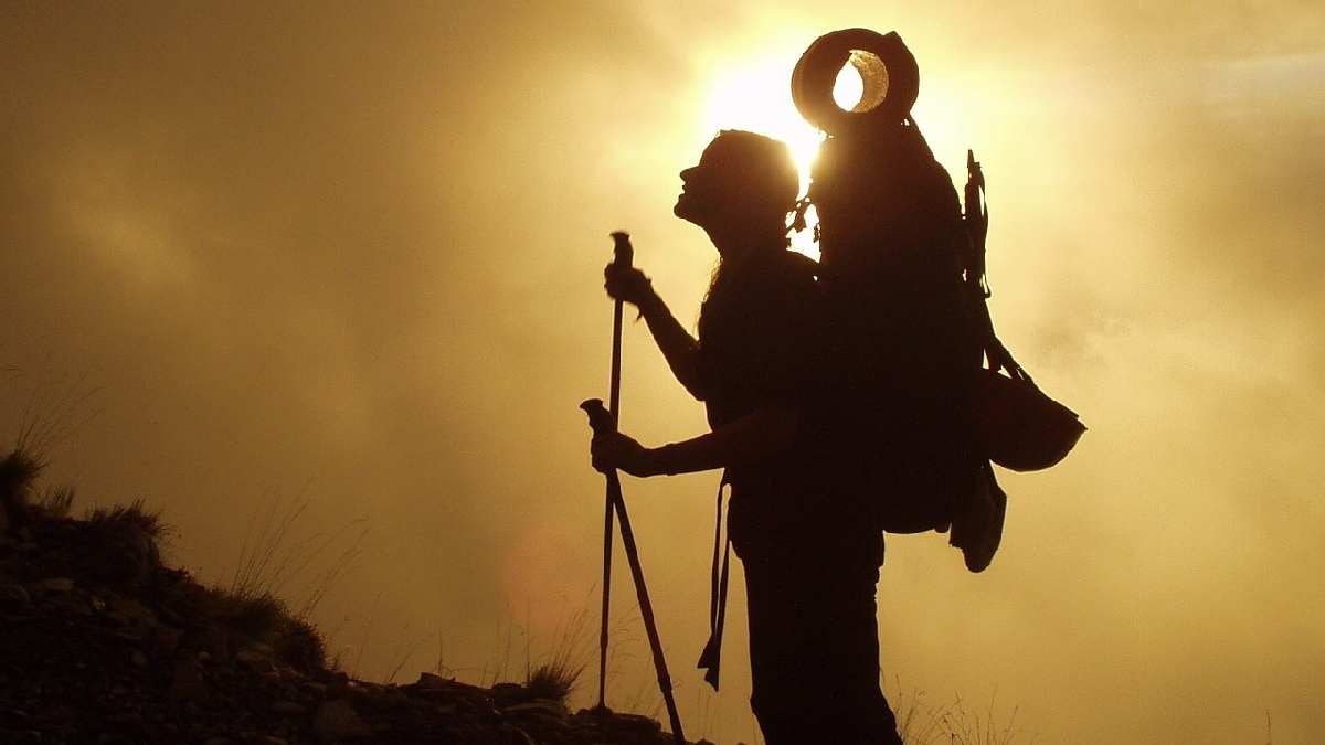 पहाड़ों पर ट्रेकिंग के लिए जाएं तो इन बातों का पूरा रखें ध्यान, ताकि ना हो  कोई हादसा! | पहाड़ों पर ट्रेकिंग के लिए जाएं तो इन बातों का पूरा ...