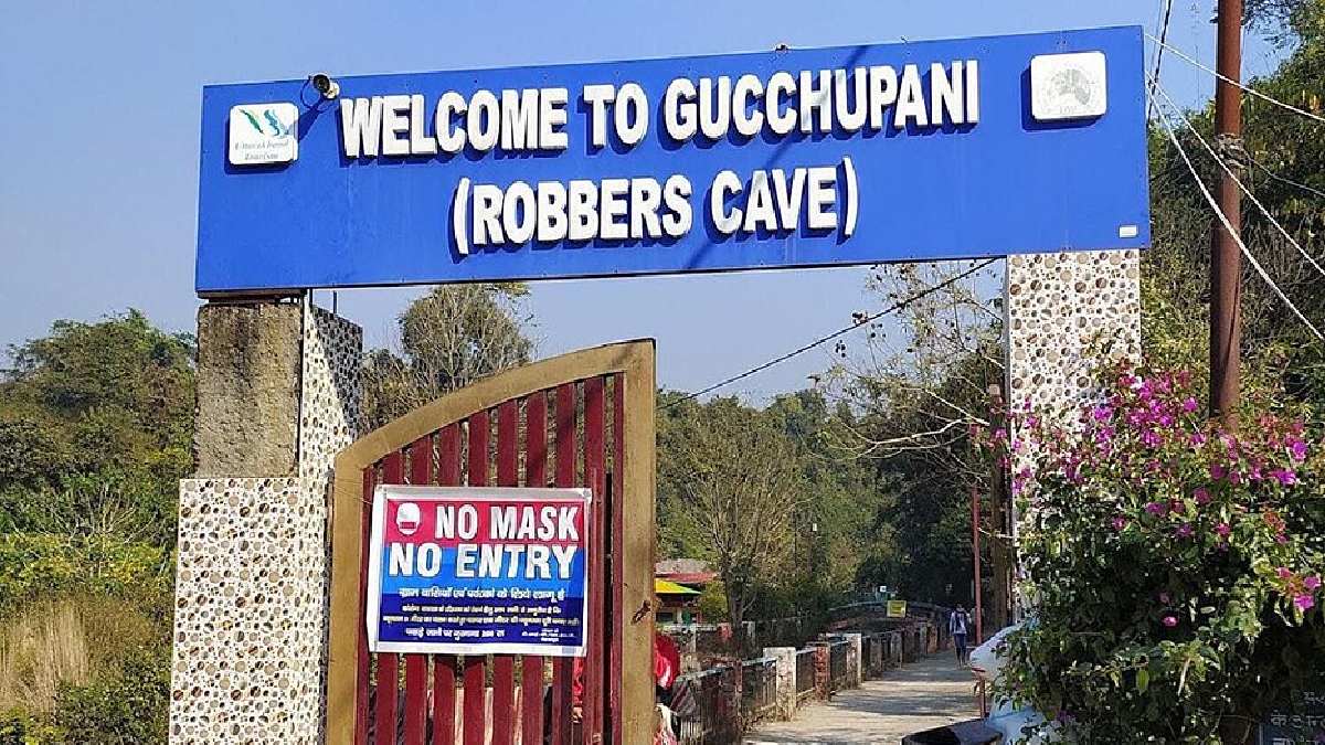 gate of robbers cave