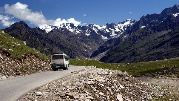 leh bus