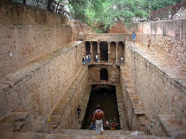 gandhak ki baoli