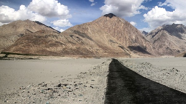 roads to ladakh