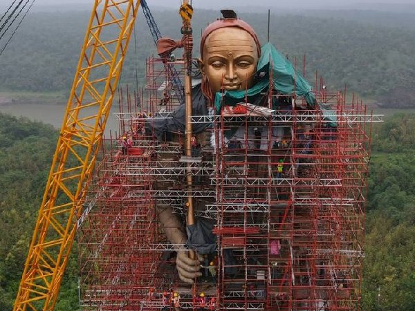 Shankaracharya Statue