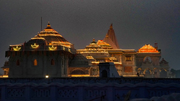ram mandir in the evening