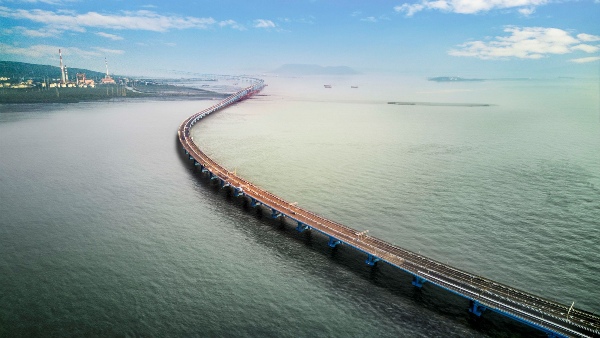 22 km long bridge on sea