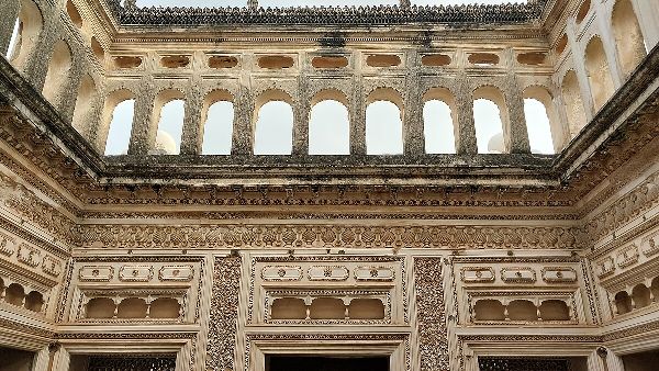 paigah tomb complex hyderabad