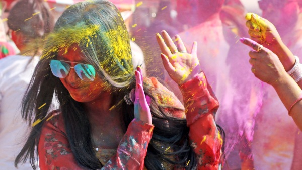 biggest holi party and events in mumbai