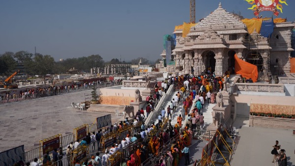 huge crowd at ram mandir ayodhya