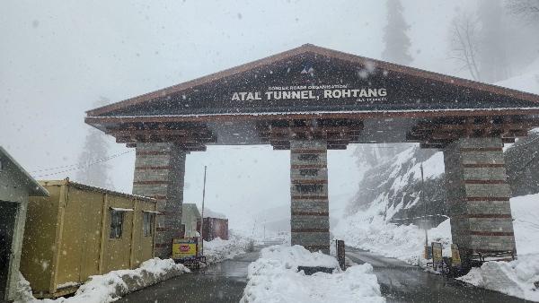 atal tunnel rohtag
