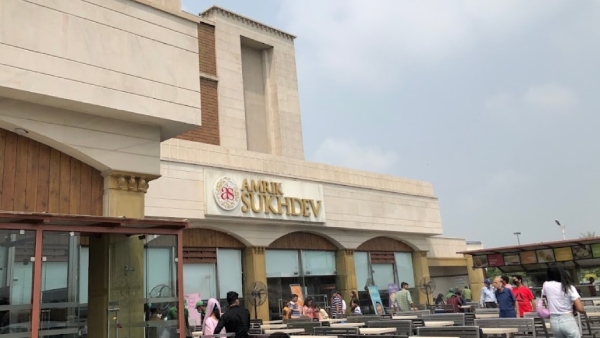 Amrik Sukhdev Dhaba Chandigarh Road