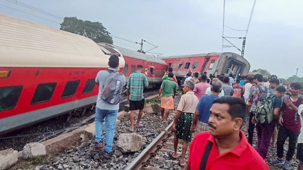 train accident in jharkhand