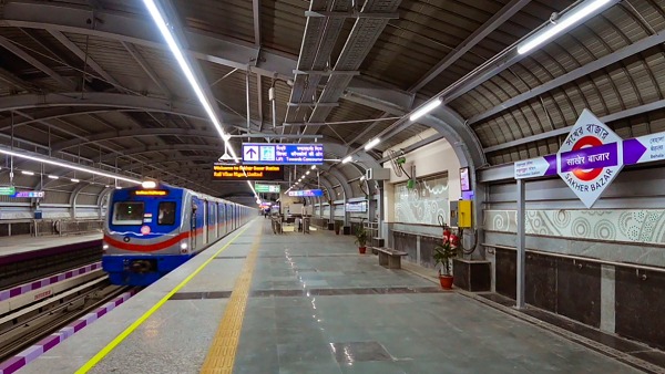 3 ticket counterless metro station