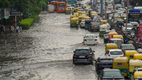 traffic jam bangalore heavy rainfall