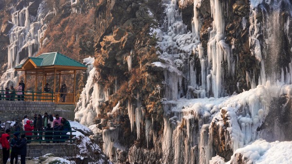 kashmir snowfall chillai kalan