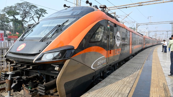 ahmedabad-mumbai-vande-bharat express