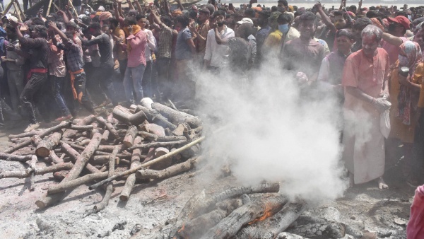 kashi masan holi 2025