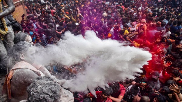 masan holi varanasi
