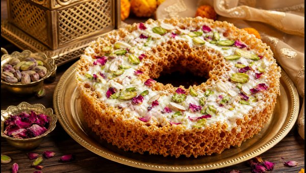Hariyali Teej 2026: Best Tips to Buy Fresh Ghevar in Jaipur and Delhi Without Standing in Long Queues Hariyali Teej 2026: Best Tips to Buy Fresh Ghevar in Jaipur and Delhi Without Standing in Long Queues
