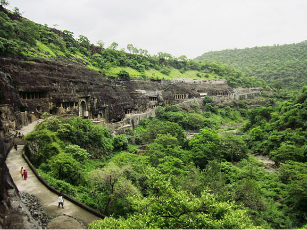 Travel to the 5 Ancient Caves in India