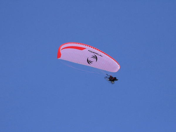 Travel to the Top 4 Paragliding Destinations of India