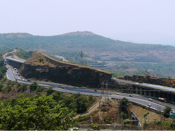 Mumbai Pune Expressway